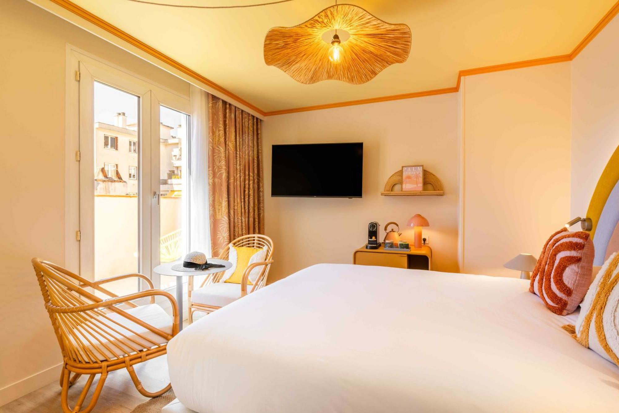 Nice Pam Hotel Fully Renovated Luaran gambar